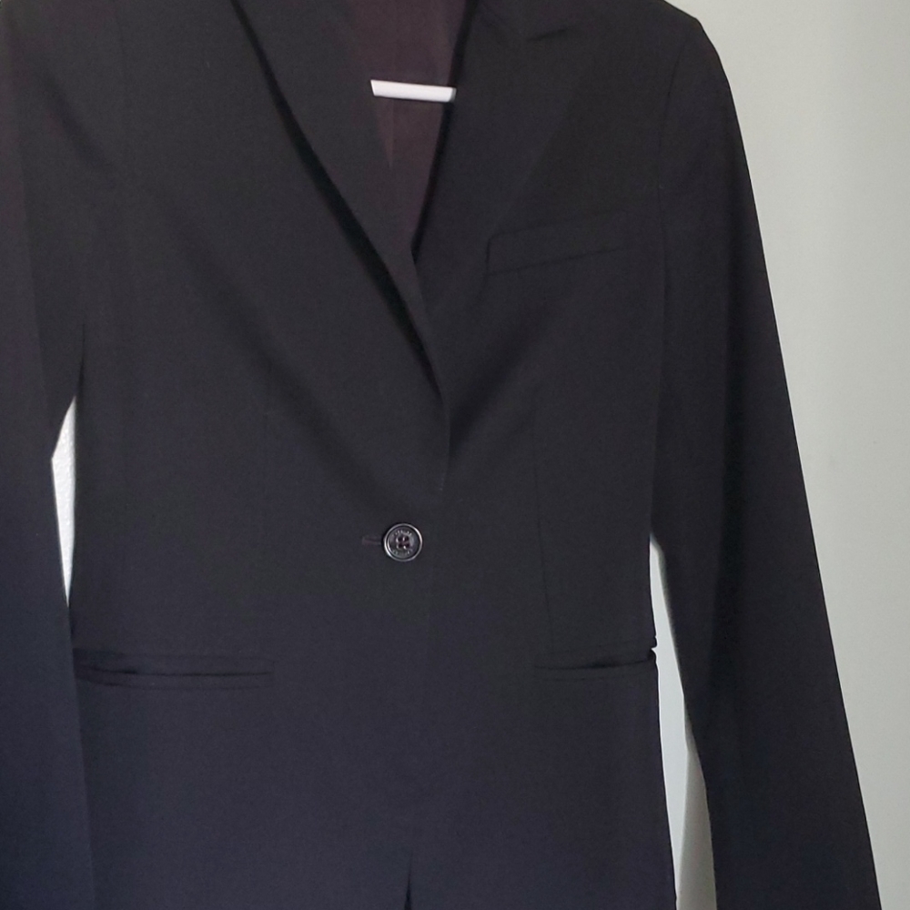 Blazer - Picture 3 of 4